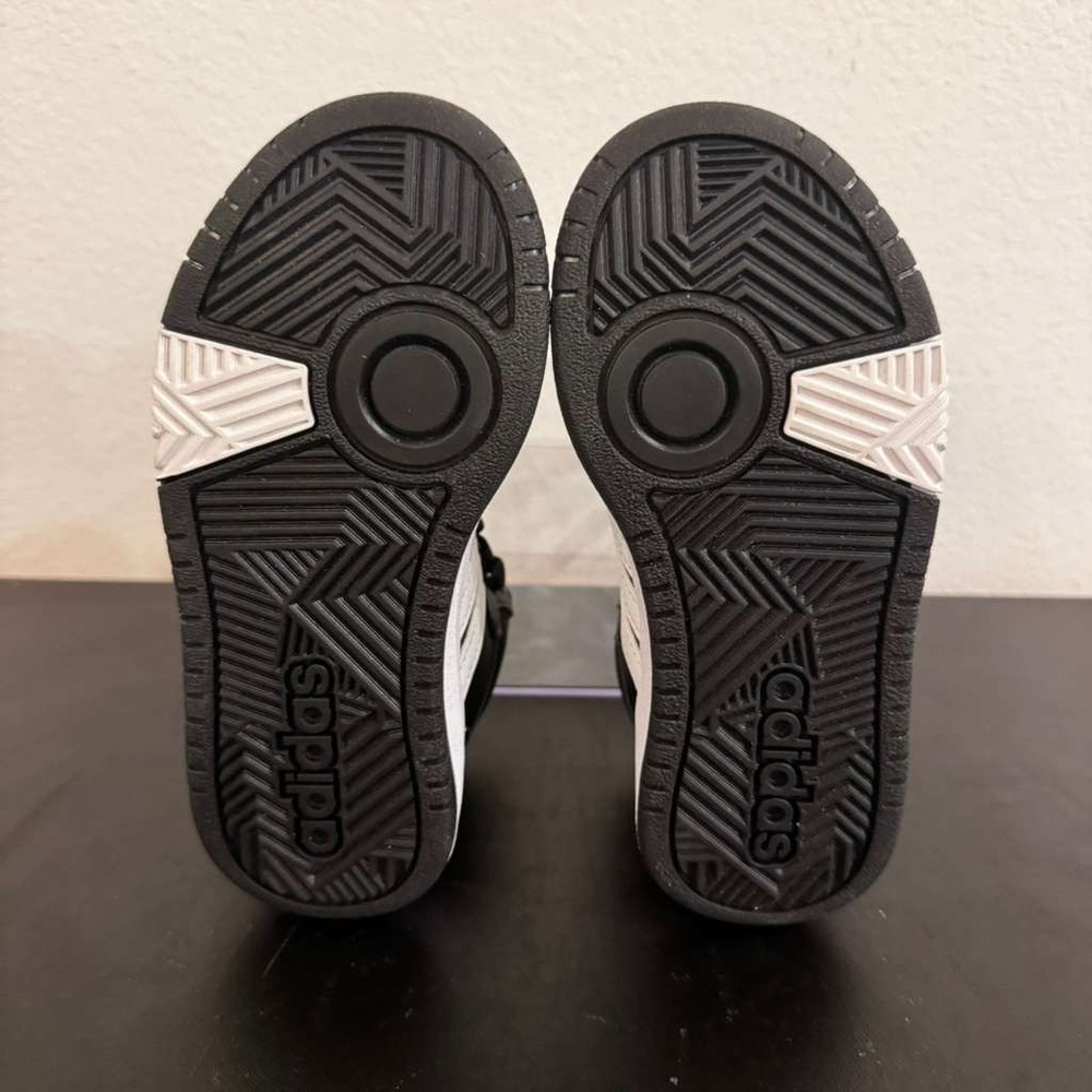 Adidas Hoops 3.0 Mid Basketball Shoes GW0402 Black White Kids 11 New - Picture 8 of 13